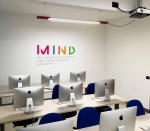 Aula di Mind Academy con video proiettore